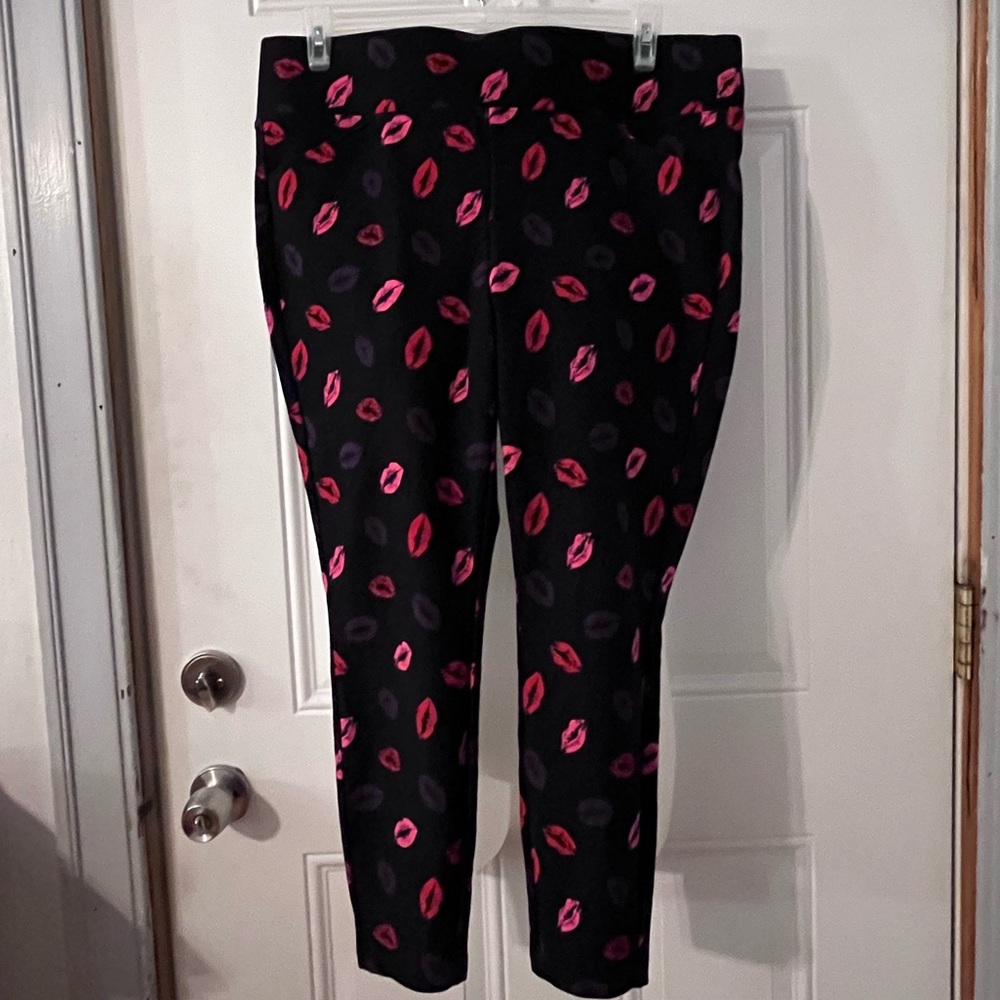 Torrid Pixie Pants with Lip Print